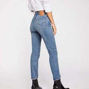 Levi Wedgie Icon High Rise Jeans
